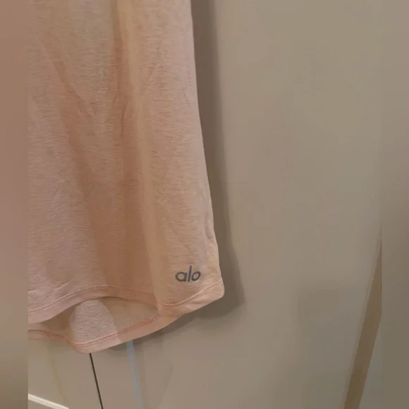 ALO Yoga arrow Tank Top sheer peach - Picture 4 of 4